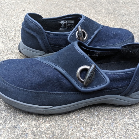 Lands' End Shoes Lands End Blue Leather Fleece Lined Shoes 95m